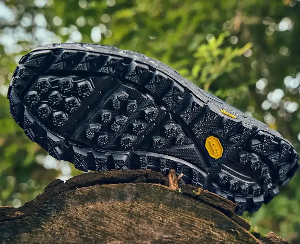 HOKA Tor Summit Black
