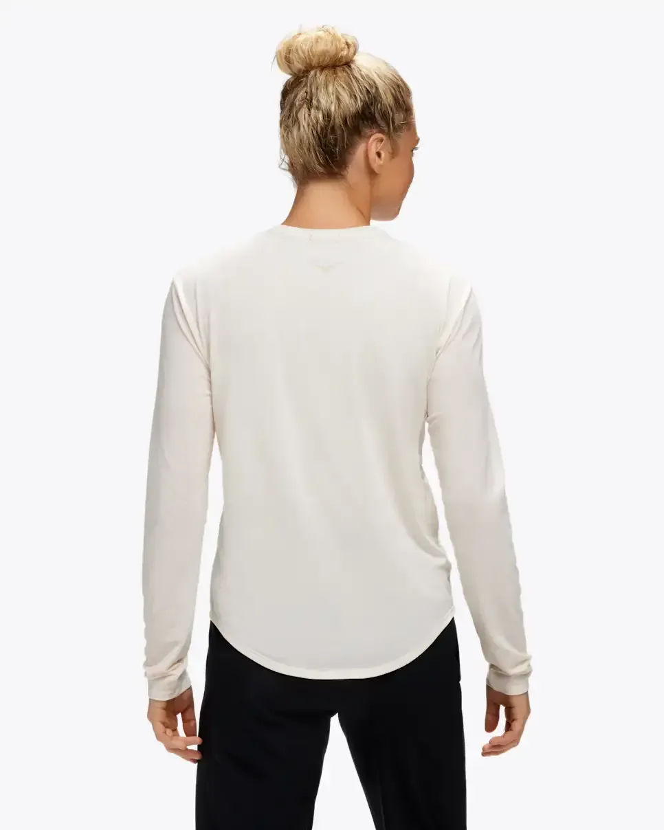 HOKA Essential LS Tee Eggnog