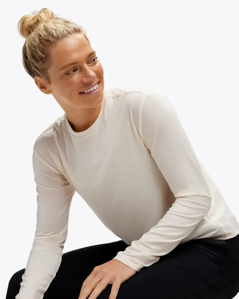 HOKA Essential LS Tee Eggnog
